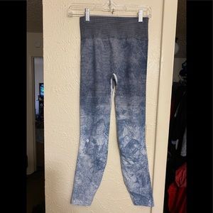 Women Luluemon leggings size 4